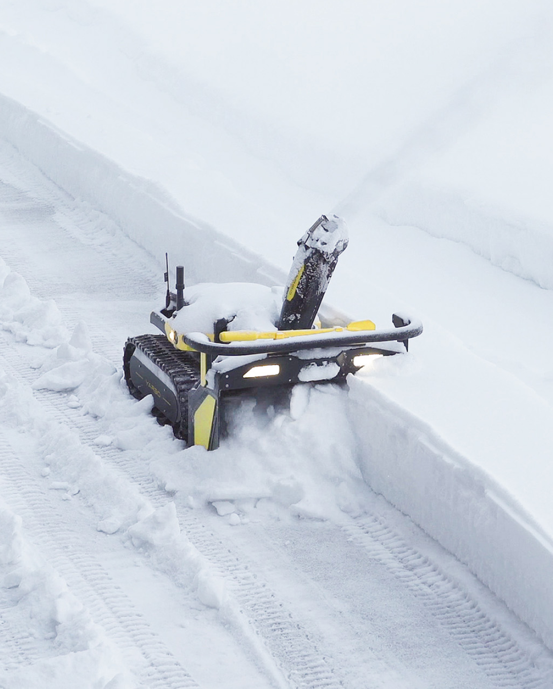 Yarbo Snow Blower + Blower