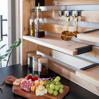 Hutch/Serving Station