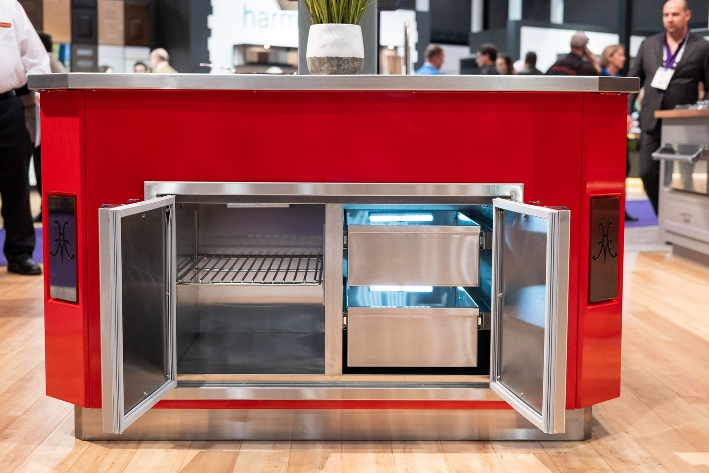 Hestan 36″ Marquise With Outdoor Double Sealed Pantry Storage Door - AGLP36
