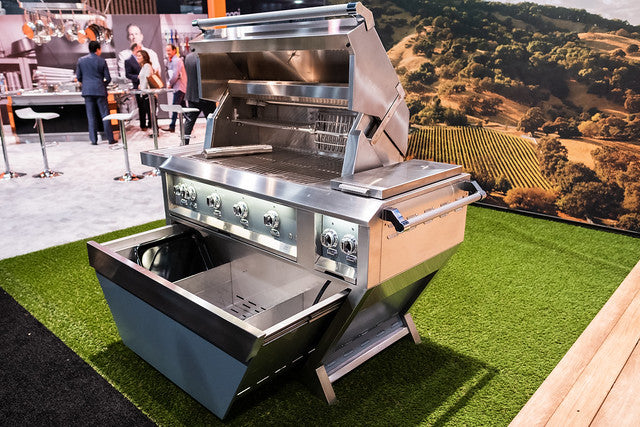 Hestan 42" Outdoor Built-In Grill with Deluxe Cart, 4-Trellis Burners, Double Side Burner & Rotisserie Kit - GABR42CX2