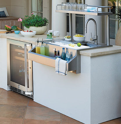 Hestan 24″ Left Hinged With Lock, Outdoor Dual Zone Refrigerator with Wine Storage (UV-Coated Glass Door) - GRWGL24