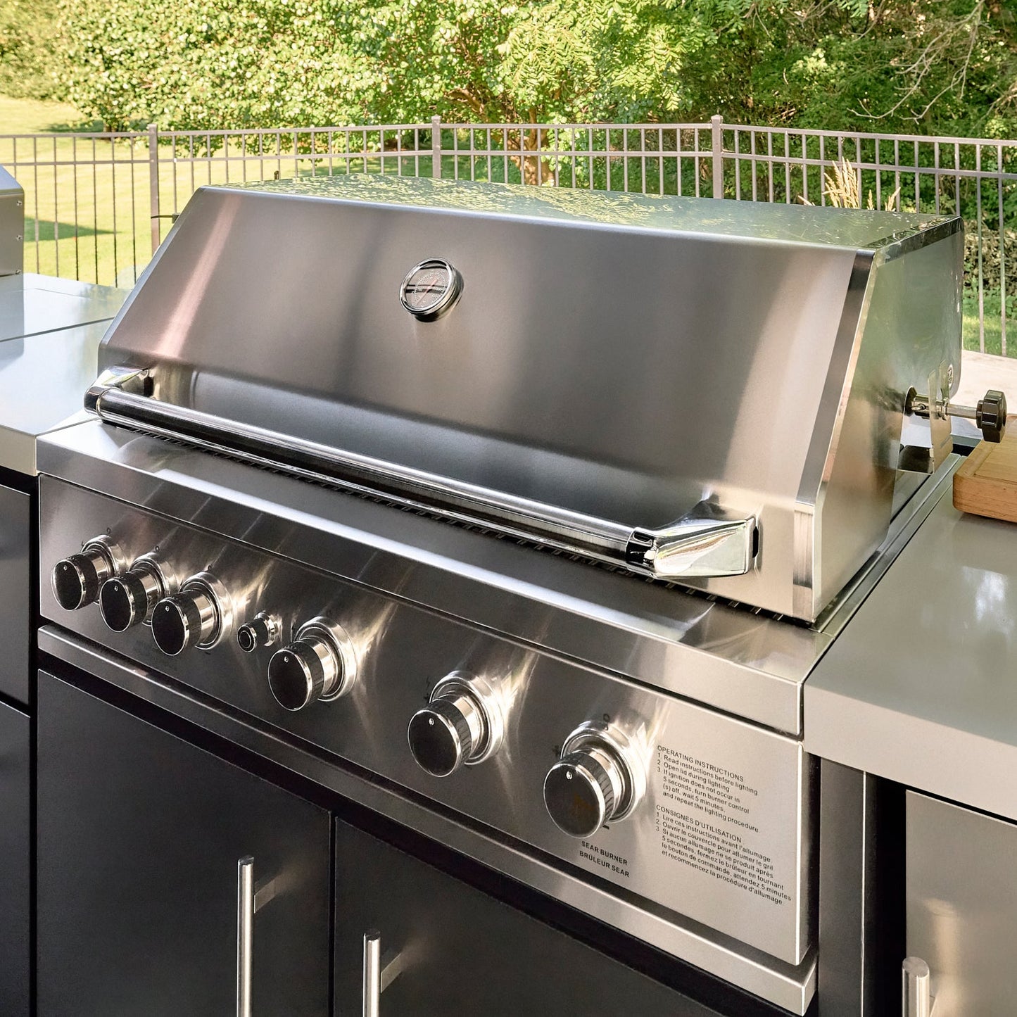 Lancaster | L-Shape Outdoor Kitchen with Built-In Grill & Griddle