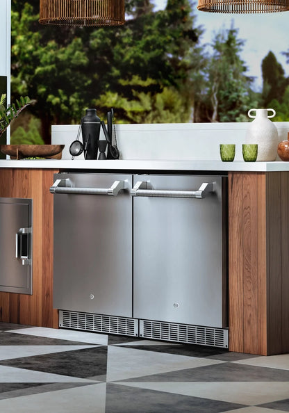 Aspire By Hestan 24" Outdoor Undercounter Refrigerator With Lock & Solid Reversiblr Door - ERS24