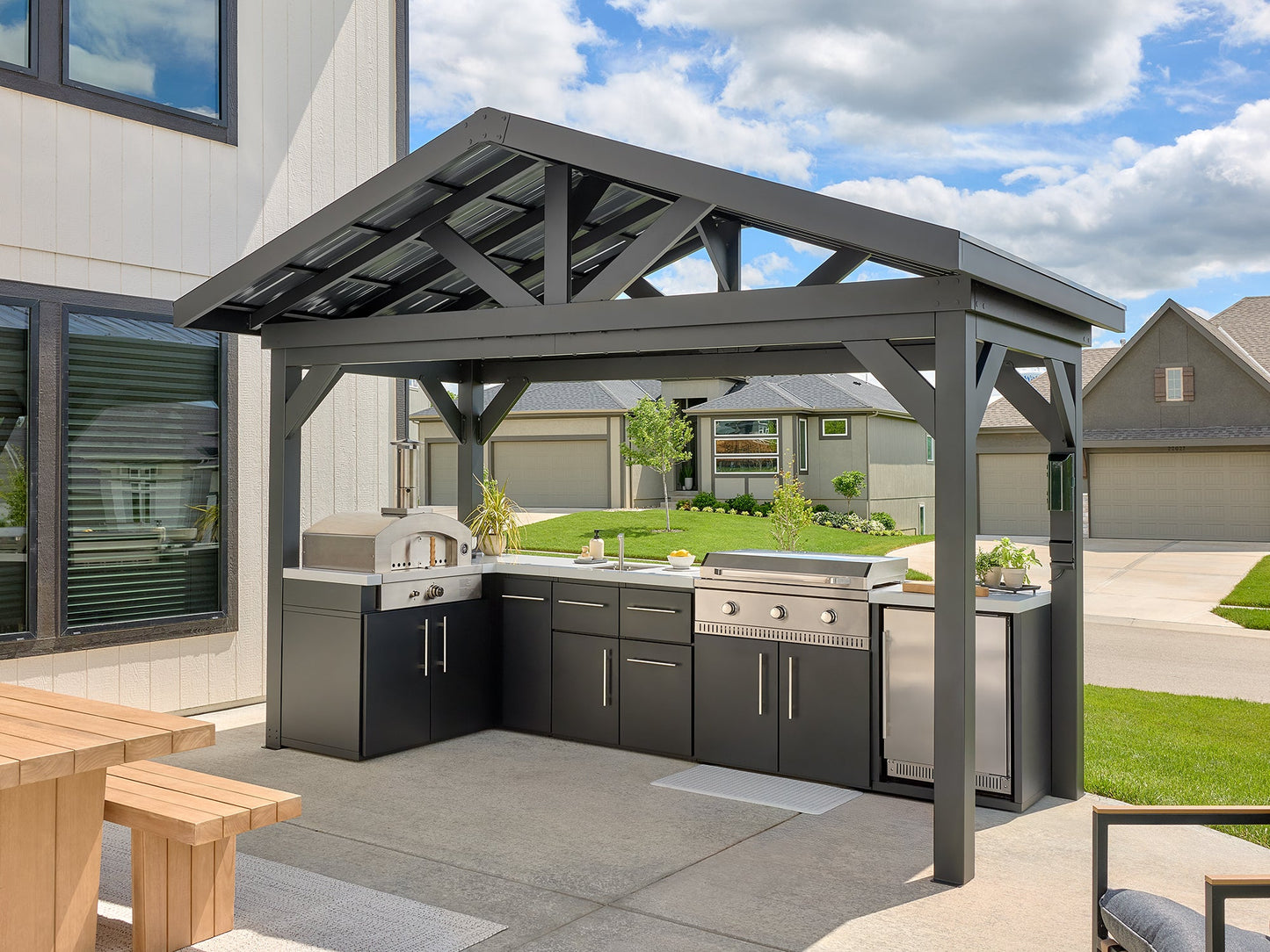 Lancaster | L-Shape Outdoor Kitchen with Built-In Griddle & Pizza Oven