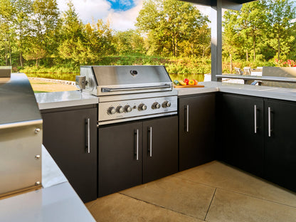 Edgemont Bay | U-Shape Outdoor Kitchen with Bar Seating, Grill & Griddle