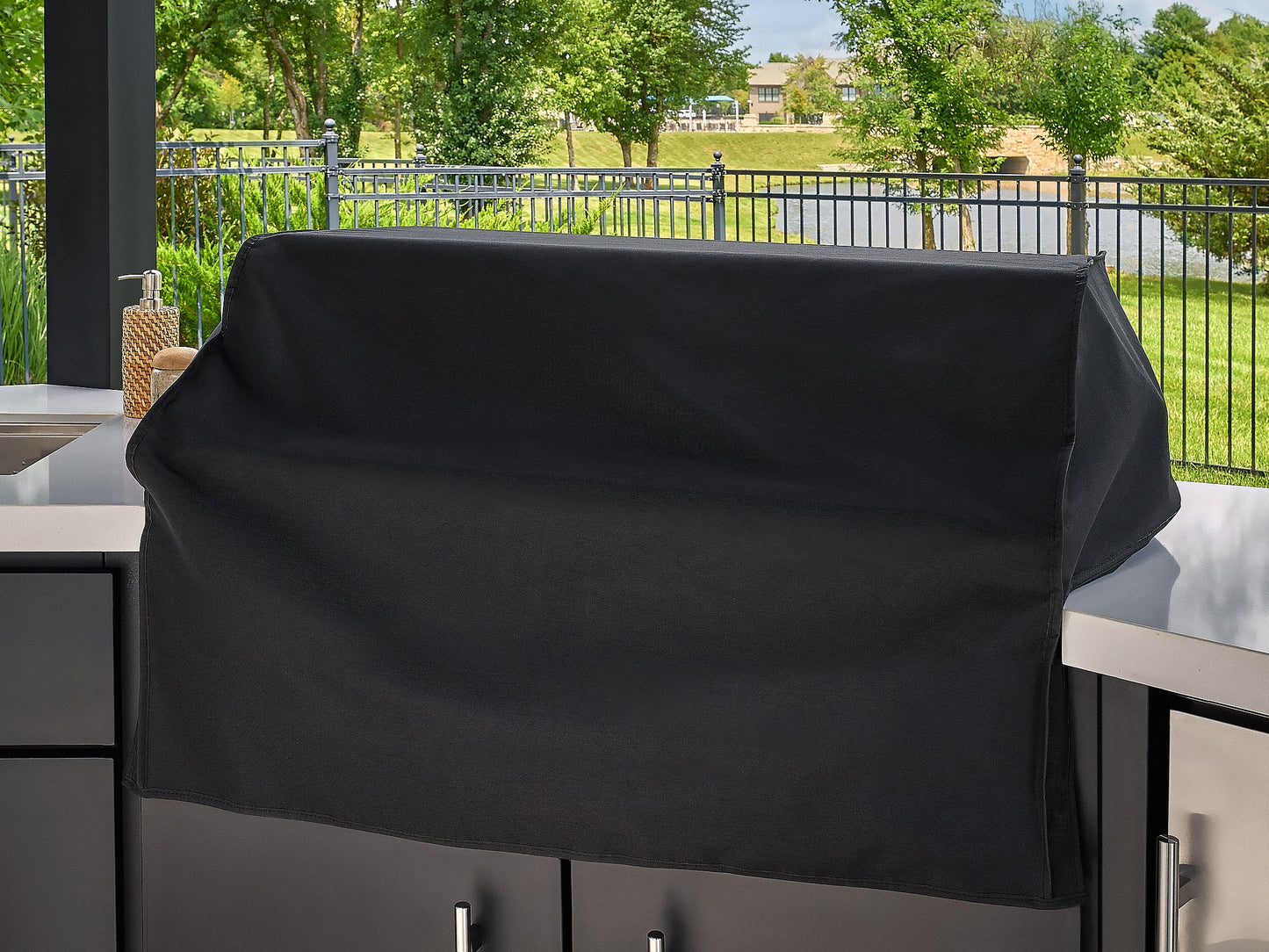 Edgemont Cove | Curved Outdoor Kitchen with Built-In Grill, Griddle & Pizza Oven
