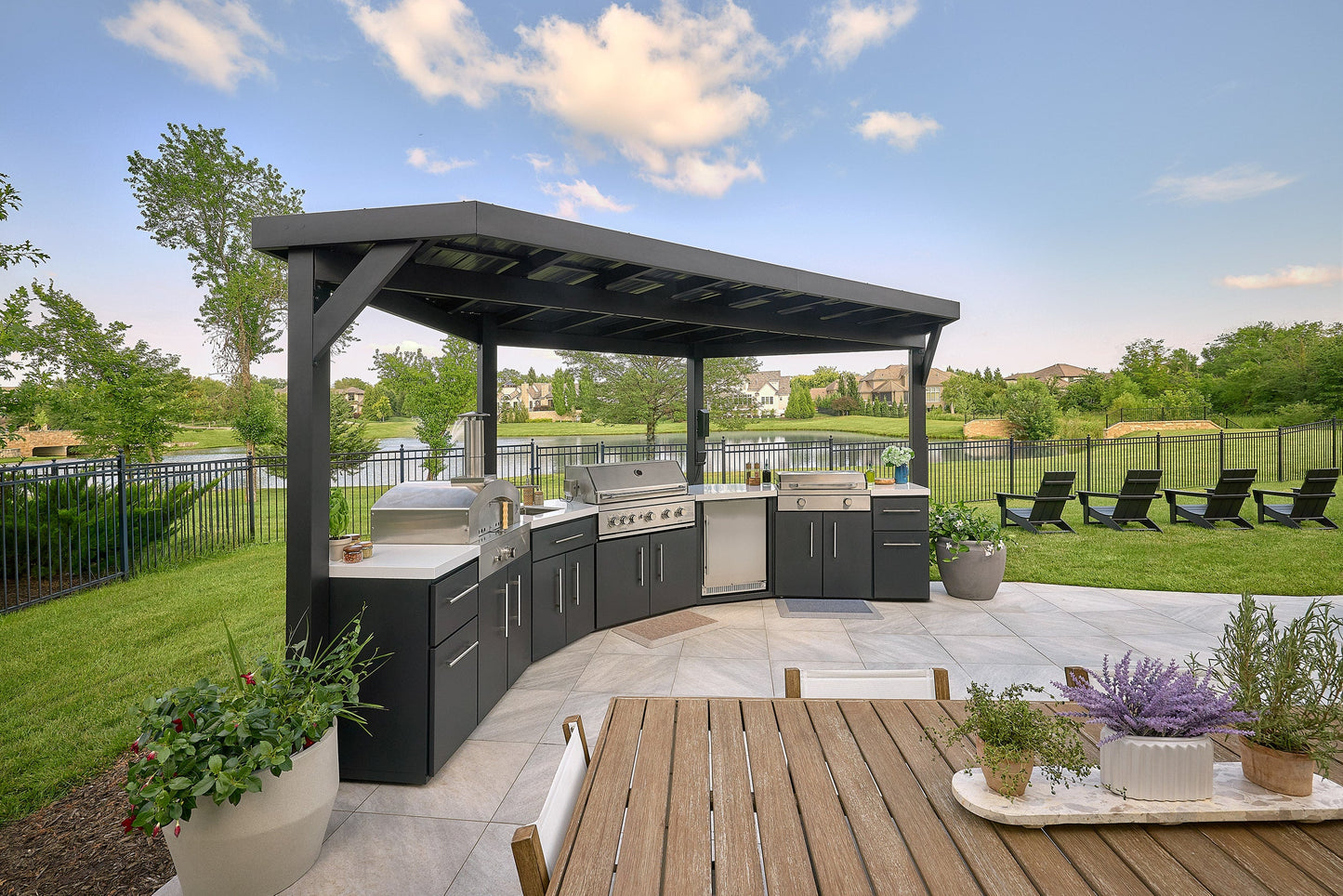 Edgemont Cove | Curved Outdoor Kitchen with Built-In Grill, Griddle & Pizza Oven