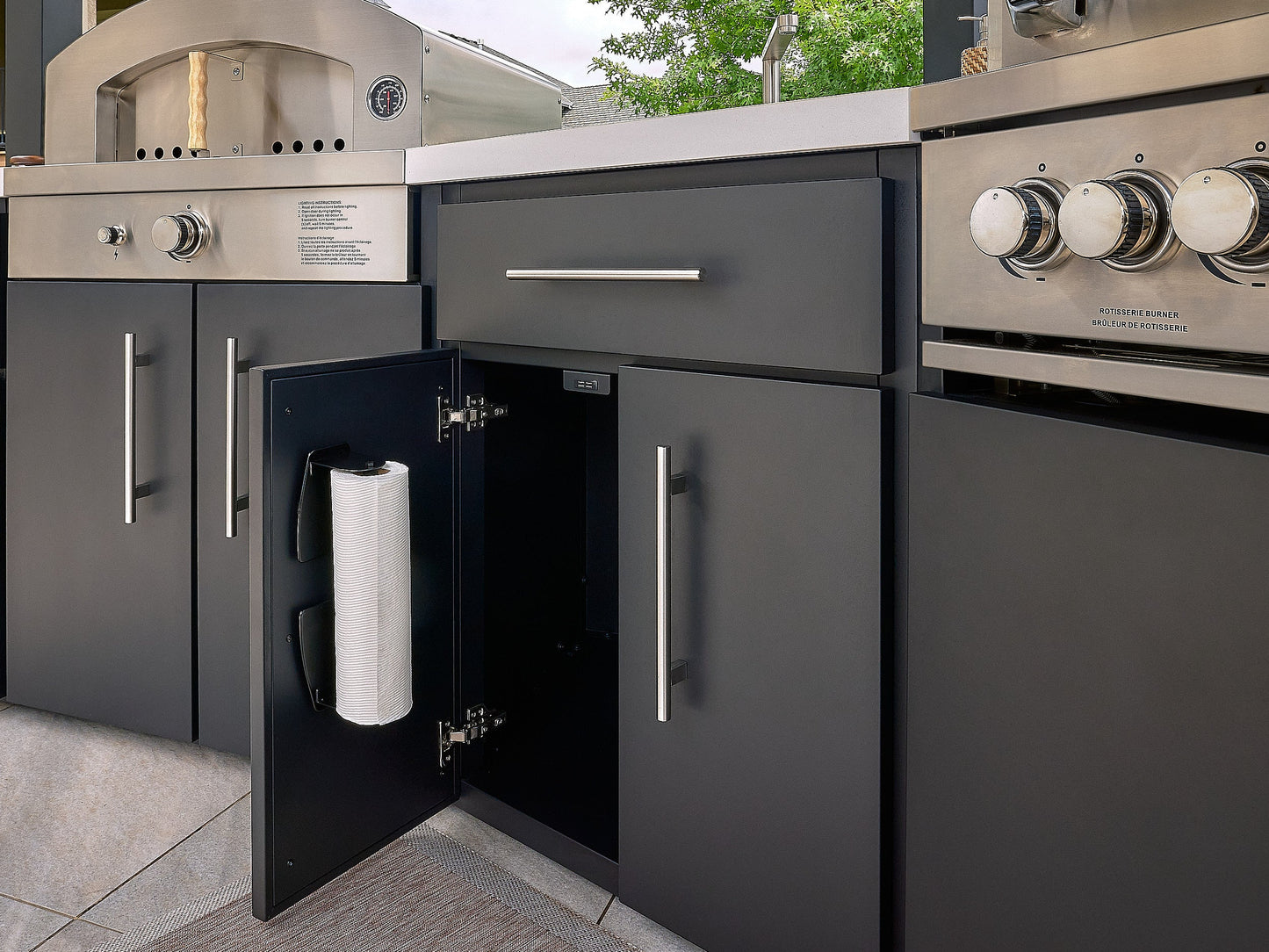 Edgemont Cove | Curved Outdoor Kitchen with Built-In Grill, Griddle & Pizza Oven
