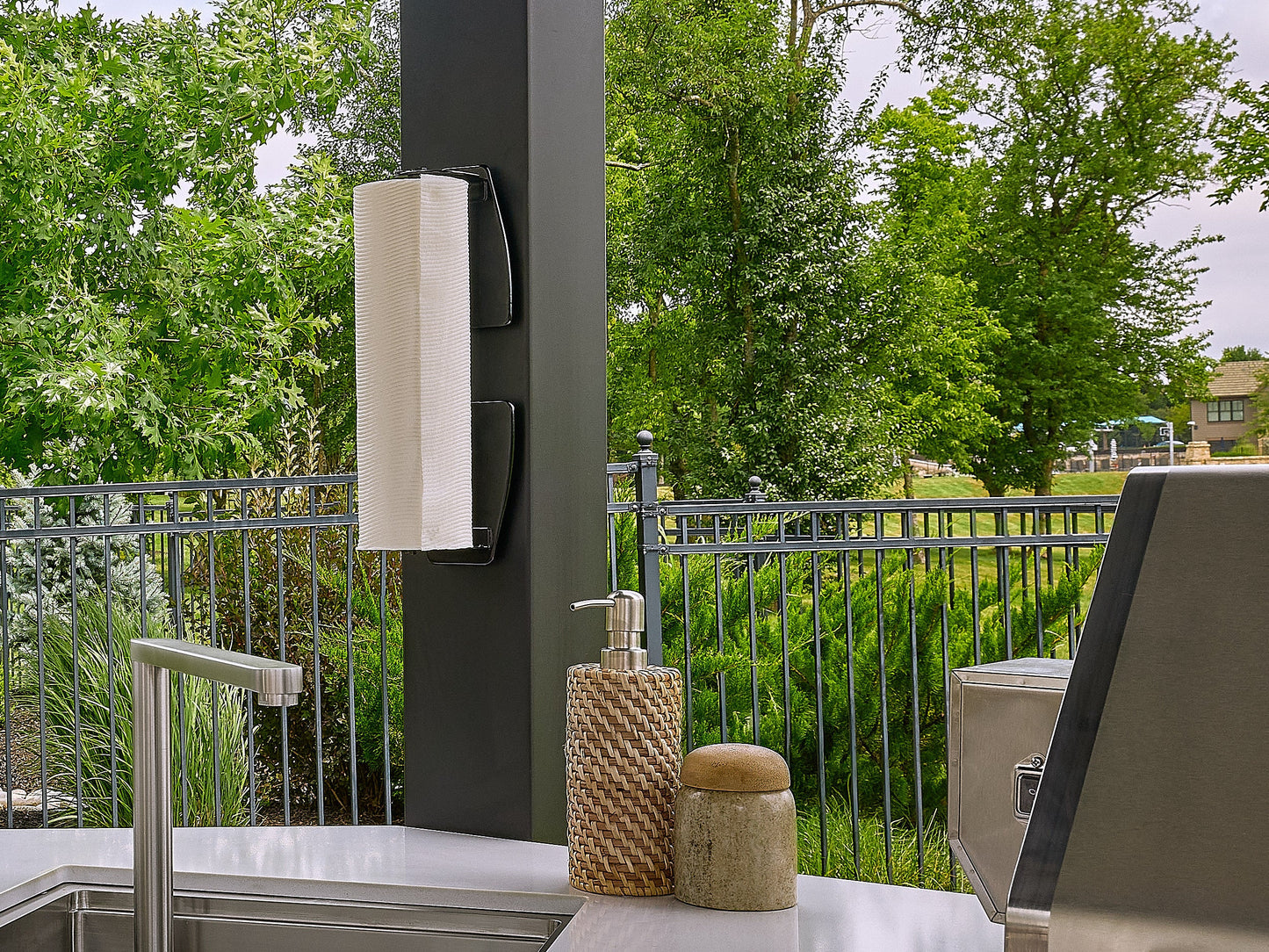 Edgemont Cove | Curved Outdoor Kitchen with Built-In Grill, Griddle & Pizza Oven
