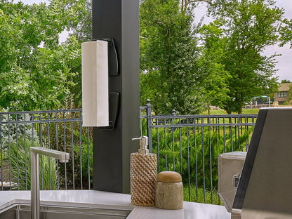 Edgemont Cove | Curved Outdoor Kitchen with Built-In Grill, Griddle & Pizza Oven