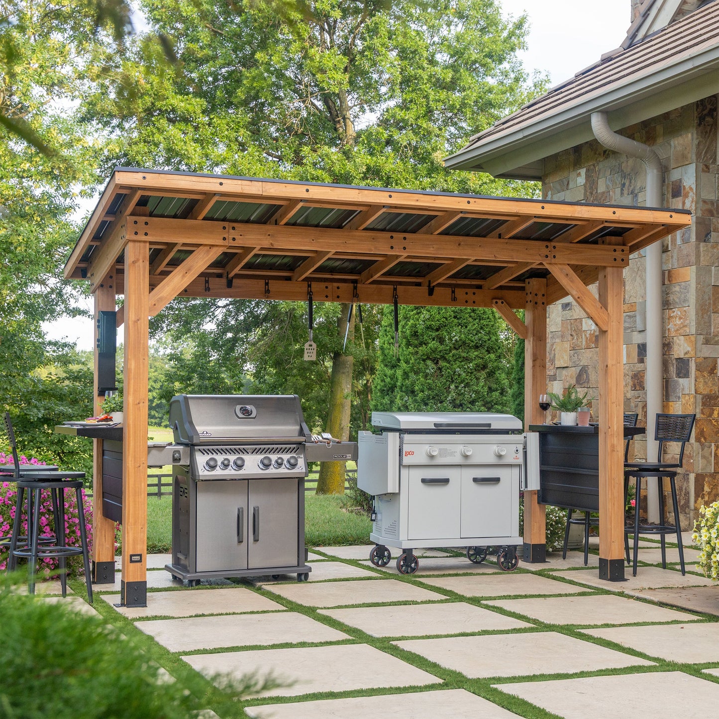 Briarton Grill Gazebo XL