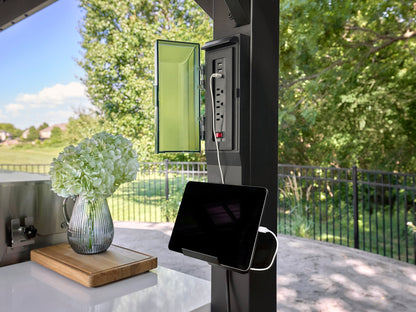 Lancaster | Galley Outdoor Kitchen with Built-In Grill & Pizza Oven