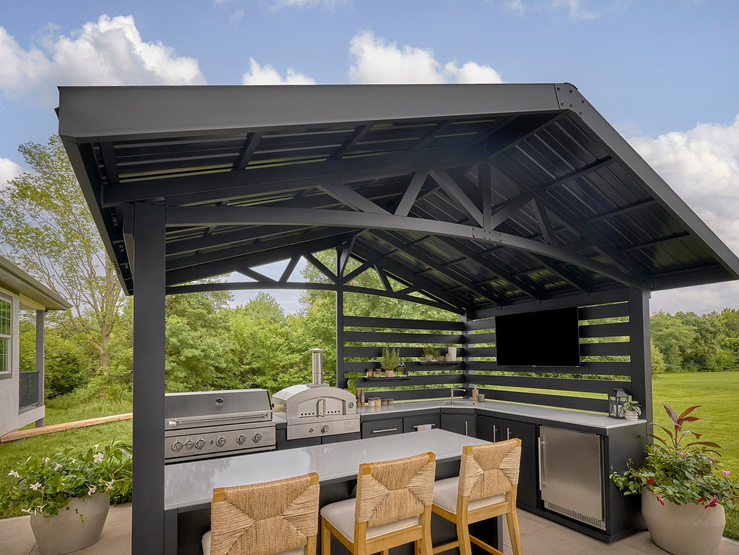 Langston | Covered Walk-In Outdoor Kitchen with Built-In Grill & Pizza Oven